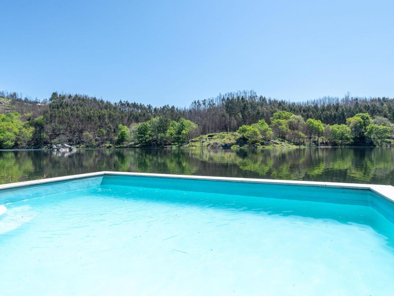 Traditional Mansion In Treixedo With Swimming Pool Eksteriør billede